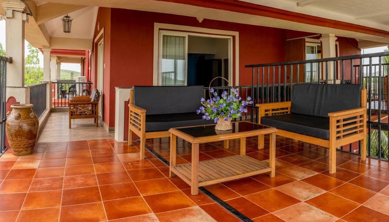 Raposo Resort Vagator Exterior foto